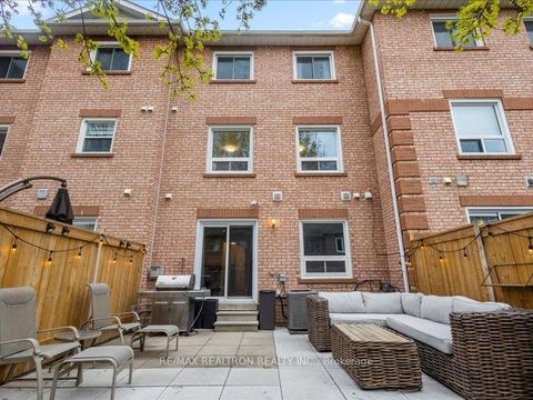 Photo 28 at 39 - 114 Leah Crescent, Beverley Glen, Vaughan