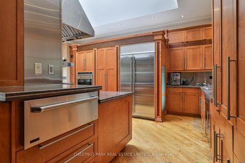 Photo 12 at 46 Lowther Avenue, Annex, Toronto