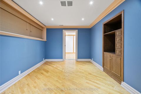 Photo 30 at 46 Lowther Avenue, Annex, Toronto