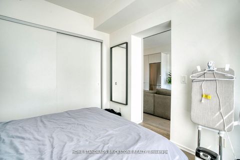 Photo 14 at 1306 - 1 Bloor Street E, Yonge Corridor, Toronto