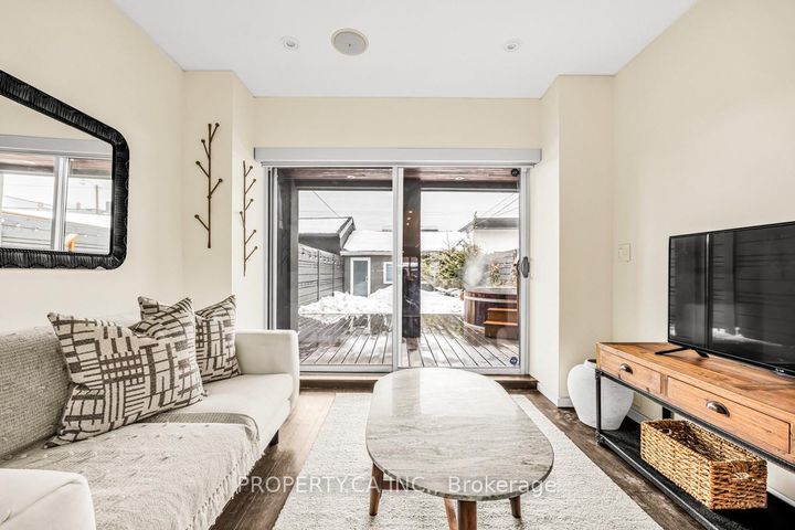 Photo 15 at 270 Euclid Avenue, Bellwoods, Toronto