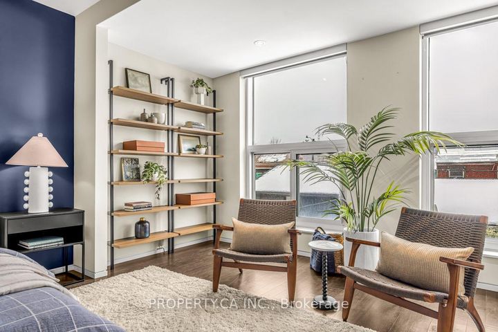 Photo 17 at 270 Euclid Avenue, Bellwoods, Toronto