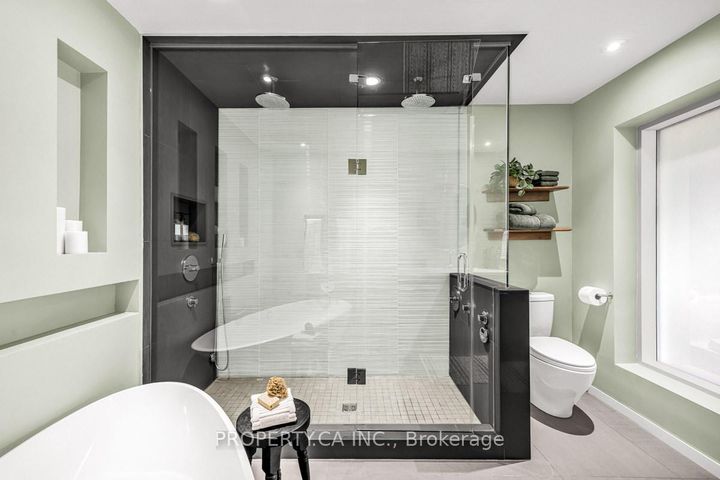 Photo 22 at 270 Euclid Avenue, Bellwoods, Toronto