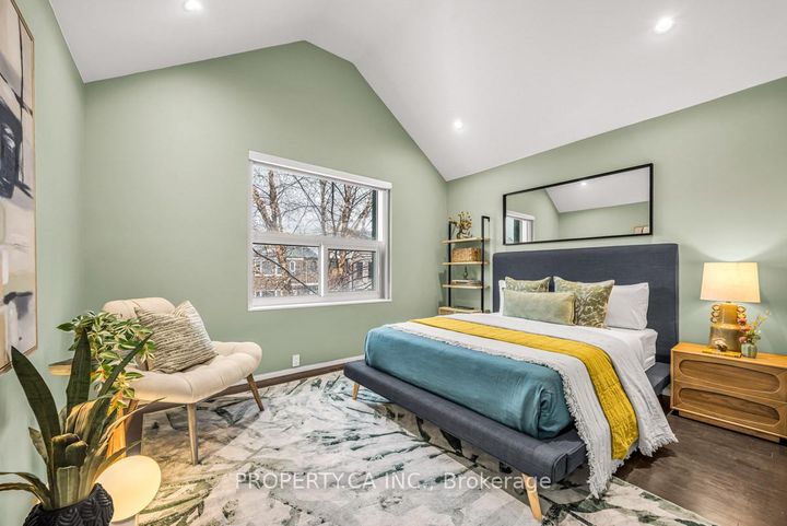 Photo 24 at 270 Euclid Avenue, Bellwoods, Toronto