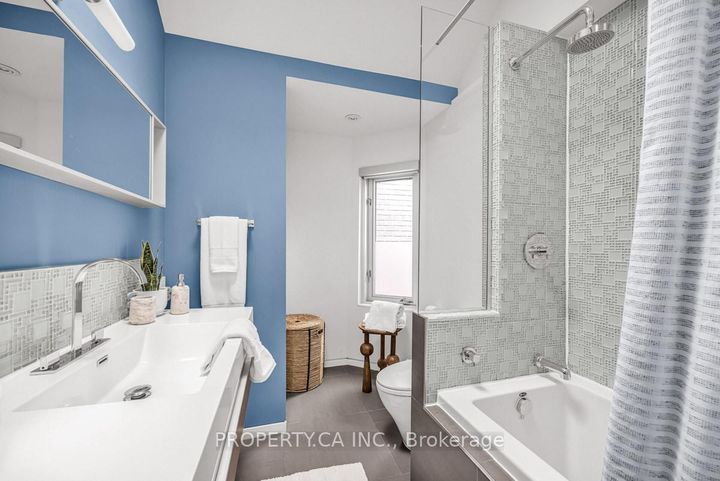 Photo 26 at 270 Euclid Avenue, Bellwoods, Toronto