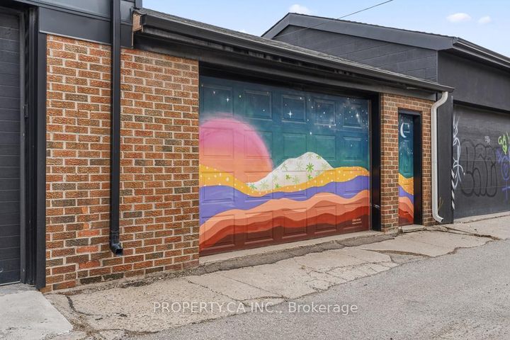 Photo 39 at 270 Euclid Avenue, Bellwoods, Toronto