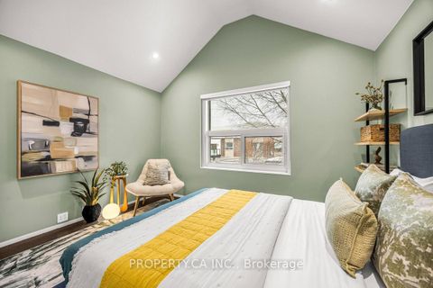 Photo 25 at 270 Euclid Avenue, Bellwoods, Toronto