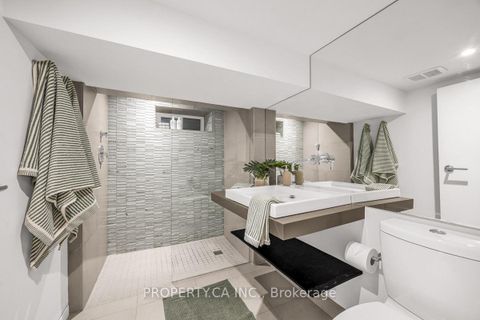 Photo 32 at 270 Euclid Avenue, Bellwoods, Toronto