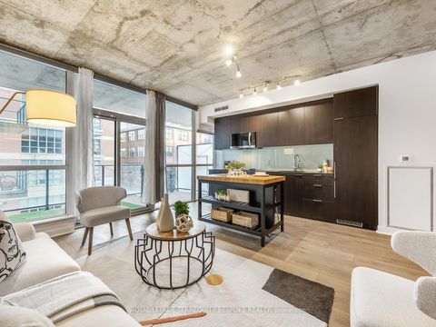 Photo 8 at 202 - 478 King Street W, Waterfront Communities C1, Toronto
