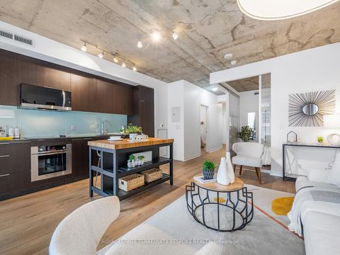 Photo 10 at 202 - 478 King Street W, Waterfront Communities C1, Toronto