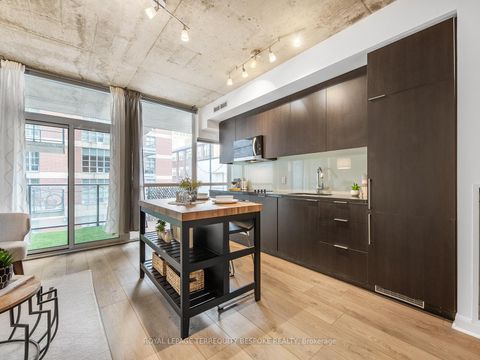Photo 12 at 202 - 478 King Street W, Waterfront Communities C1, Toronto