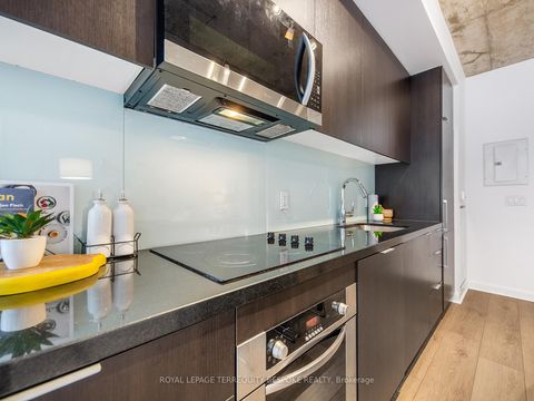 Photo 15 at 202 - 478 King Street W, Waterfront Communities C1, Toronto