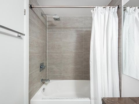 Photo 22 at 202 - 478 King Street W, Waterfront Communities C1, Toronto