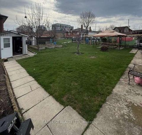 Photo 20 at 49 Blaydon Avenue, CFB, Toronto