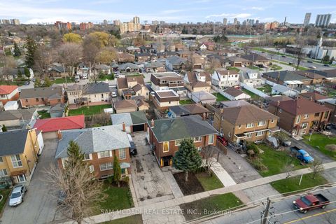 Photo 33 at 25 Falstaff Avenue, Maple Leaf, Toronto