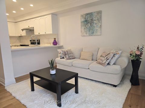 Photo 5 at 226 Canada Drive, Vellore Village, Vaughan