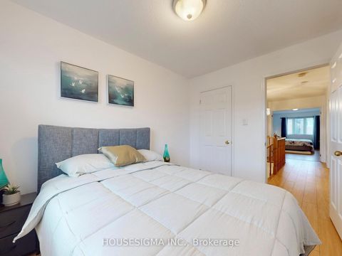 Photo 18 at 226 Canada Drive, Vellore Village, Vaughan