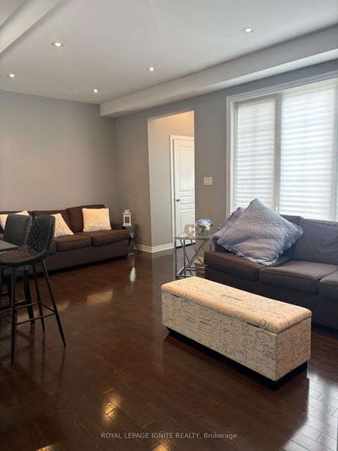 Photo 5 at 209 Barons Street, Kleinburg, Vaughan