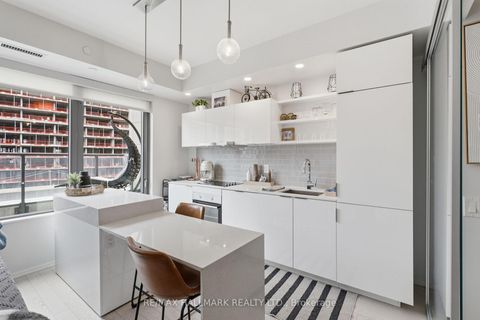 Photo 6 at 425 - 12 Bonnycastle Street, Waterfront Communities C8, Toronto