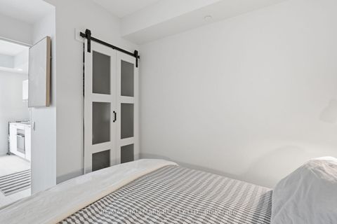 Photo 11 at 425 - 12 Bonnycastle Street, Waterfront Communities C8, Toronto