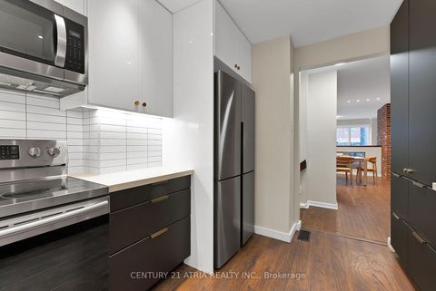 Photo 8 at 65 Mcgill Street, Yonge Corridor, Toronto