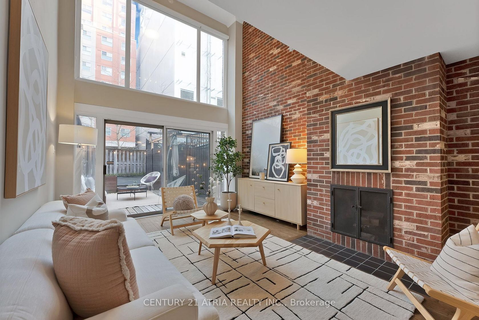 65 Mcgill Street, Yonge Corridor, Toronto photo number 2