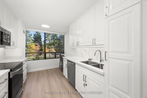 Photo 12 at 209 - 7460 Bathurst Street, Brownridge, Vaughan