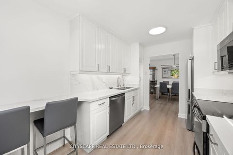 Photo 13 at 209 - 7460 Bathurst Street, Brownridge, Vaughan