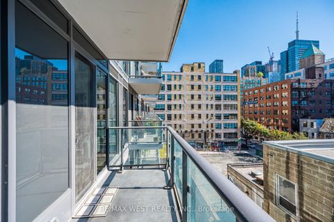 Photo 2 at 409 - 435 Richmond Street W, Waterfront Communities C1, Toronto