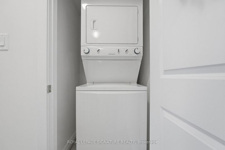 Photo 16 at 50 - 2315 Sheppard Avenue W, Pelmo Park W5, Toronto