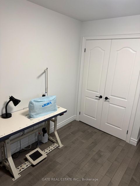 Photo 29 at 10 Thorny Brae Drive, Royal Orchard, Markham