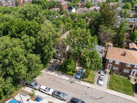 Photo 2 at 226 Glengarry Avenue, Lawrence Park North, Toronto