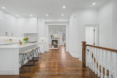 Photo 10 at 226 Glengarry Avenue, Lawrence Park North, Toronto