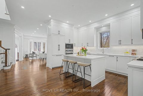 Photo 15 at 226 Glengarry Avenue, Lawrence Park North, Toronto