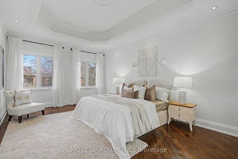 Photo 32 at 226 Glengarry Avenue, Lawrence Park North, Toronto