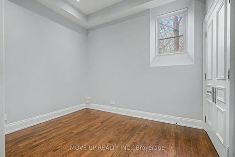 Photo 37 at 226 Glengarry Avenue, Lawrence Park North, Toronto