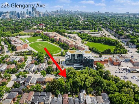 Photo 45 at 226 Glengarry Avenue, Lawrence Park North, Toronto
