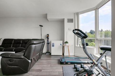 Photo 5 at 413 - 175 Cedar Avenue, Harding, Richmond Hill