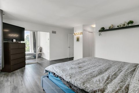 Photo 15 at 413 - 175 Cedar Avenue, Harding, Richmond Hill