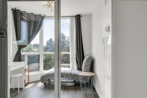 Photo 17 at 413 - 175 Cedar Avenue, Harding, Richmond Hill