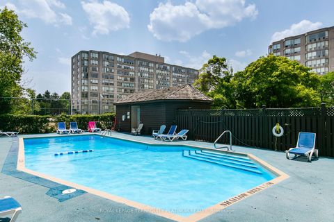 Photo 27 at 413 - 175 Cedar Avenue, Harding, Richmond Hill