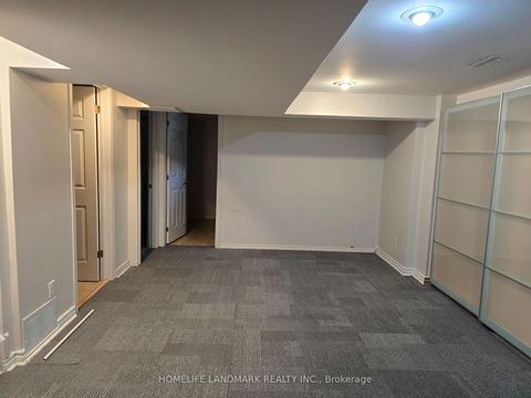 Photo 8 at 283 Paliser Crescent S, Harding, Richmond Hill