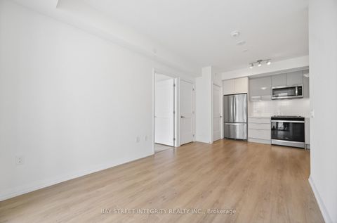 Photo 14 at 1720 - 50 Dunfield Avenue, Mount Pleasant West, Toronto