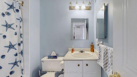 Photo 16 at 1 - 579 Gibney Crescent, Summerhill Estates, Newmarket