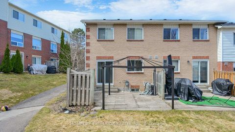 Photo 22 at 1 - 579 Gibney Crescent, Summerhill Estates, Newmarket