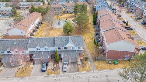 Photo 25 at 1 - 579 Gibney Crescent, Summerhill Estates, Newmarket