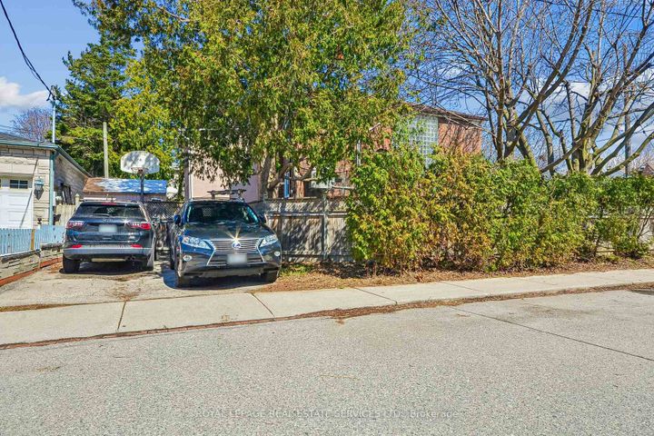 Photo 35 at 352 Winnett Avenue, Oakwood Village, Toronto