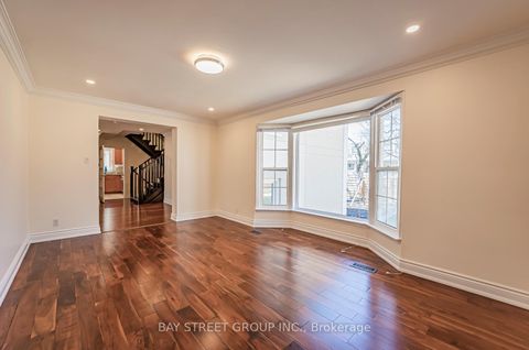 Photo 10 at 38 Foursome Crescent, Windfields, Toronto