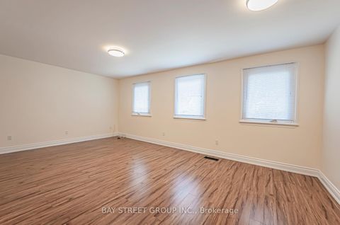 Photo 18 at 38 Foursome Crescent, Windfields, Toronto