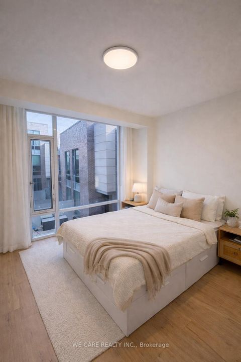 Photo 8 at 15 - 15 Valhalla Inn Road, City Centre West, Toronto